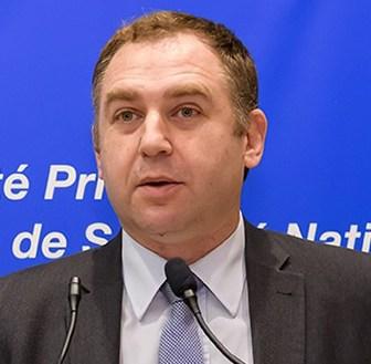 limperieux-besoin-de-perspectives-et-de-vision