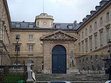 bedel-demenage-le-college-de-france