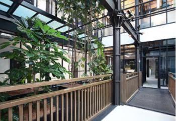 les-jardins-de-gally-primes-pour-la-vegetalisation-du-siege-des-docks