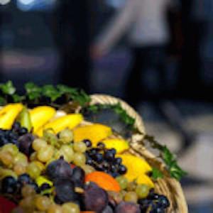 De Généreux Paniers de Fruits au Bureau